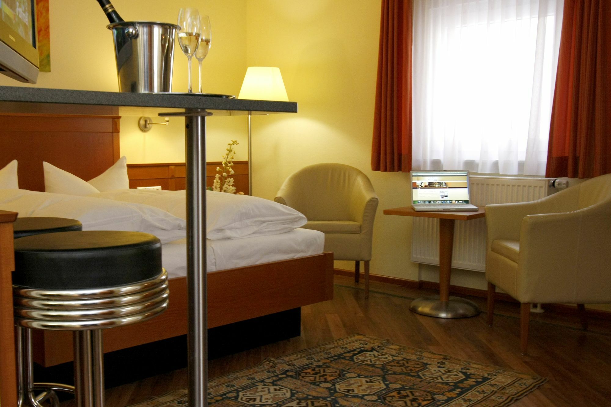 Apartment Hotel Kral - Business Hotel & Serviced Apartments Erlangen Eksteriør billede